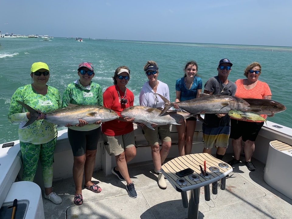 Tatiana Andronik, Indian Trail, NC (First Place Offshore); Elena Kuska, Islamorada, FL; Penny and Jen Jacobus, Pinecrest FL; Isabella and Jolene Chandler, Jacksonville Florida with mate Colby in between on Sea Horse. Isabella Chandler, age 13, took First Place Teen Angler. Ladies, Let’s Go Fishing Screamin’ Reels tournament