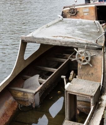 BoatUS Abandoned boat