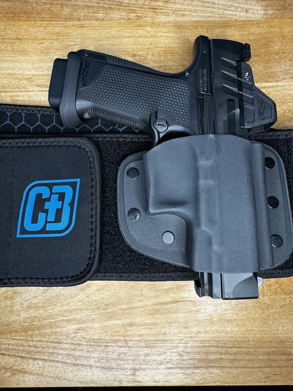 Walther Pro in Crossbreed Holster Walther PDP F-Series Pro 4